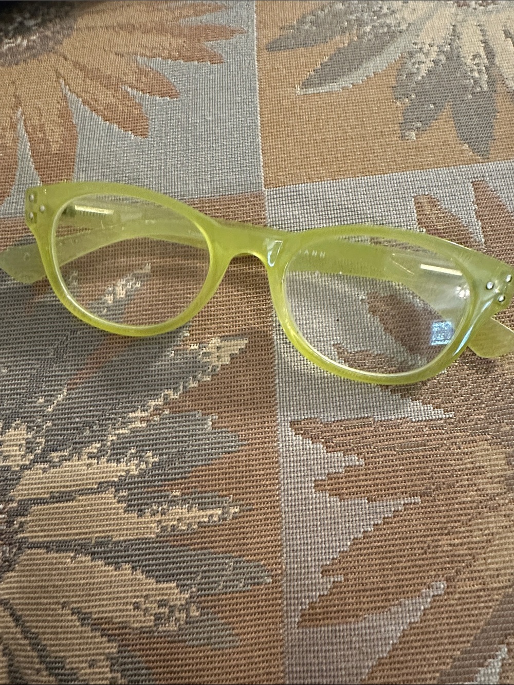 Peepers Reading Glasses 1.25